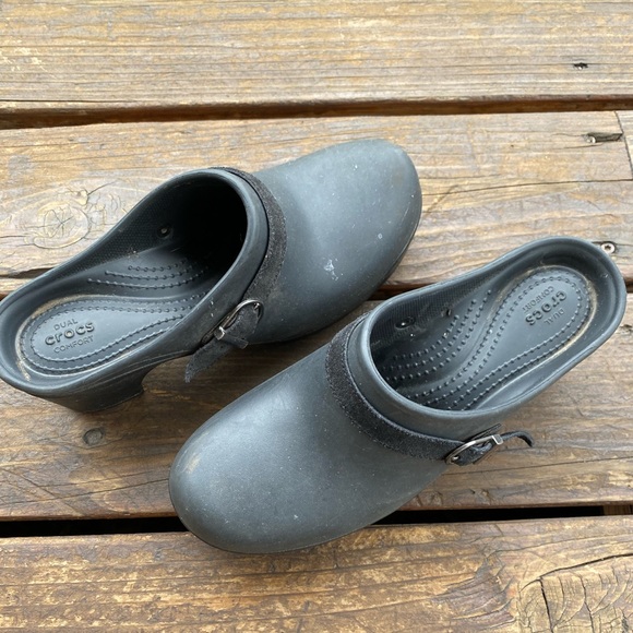 Crocs Sarah dual black slip on heeled clogs - Picture 2 of 5